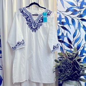 NWT Women’s Boffo 100% Cotton White with Blue Embroidery V Neck Tunic Size L